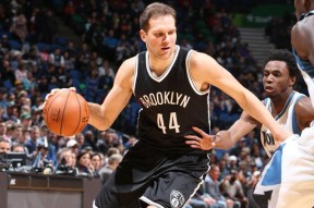 关于清晨布鲁克林篮网备战欧篮联，官宣签约细节曝光，底气十足，球探报告显示潜力的信息